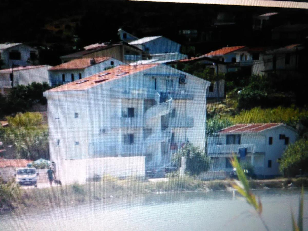 Apartmani Maja باغ المظهر الخارجي الصورة